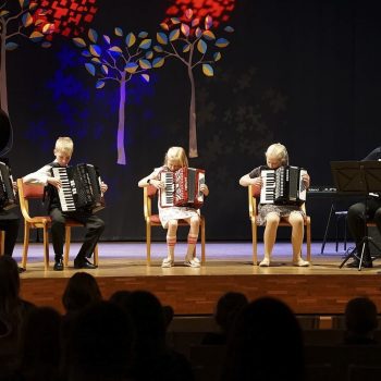 ANSAMBEL KUTSUB KÜLLA_19.04.2022